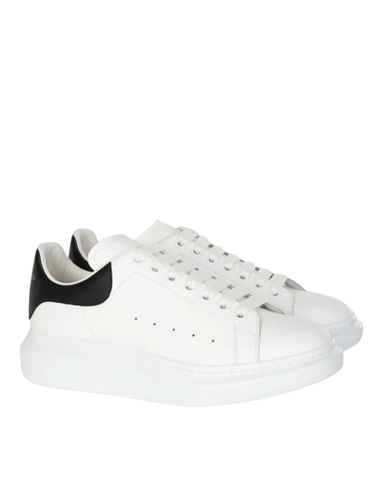 Alexander McQueen Oversized Sneakers din piele albă cu detalii negre *
