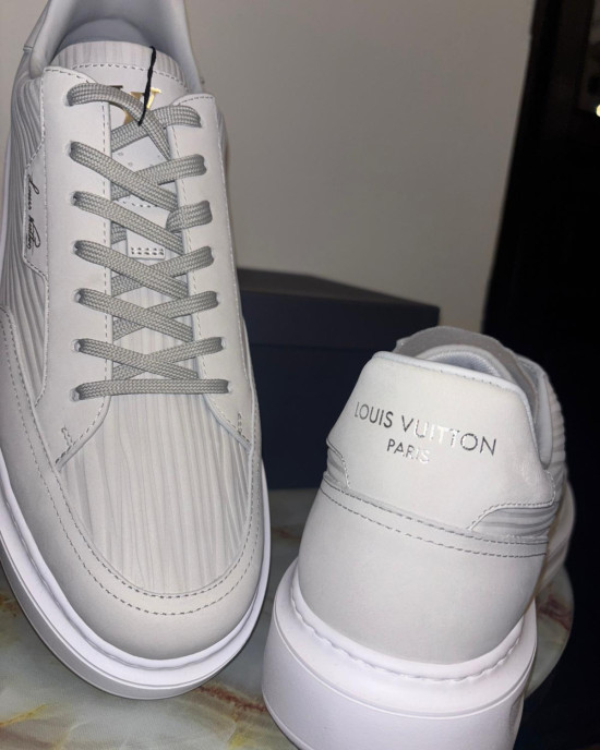 Louis Vuitton Sneakers din piele albă plisată